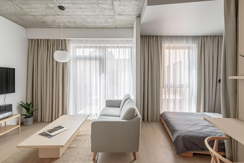 Apartament Cozy Japanese Oasis With Balcony, Gramophone, Netflix Wilno Zewnętrze zdjęcie